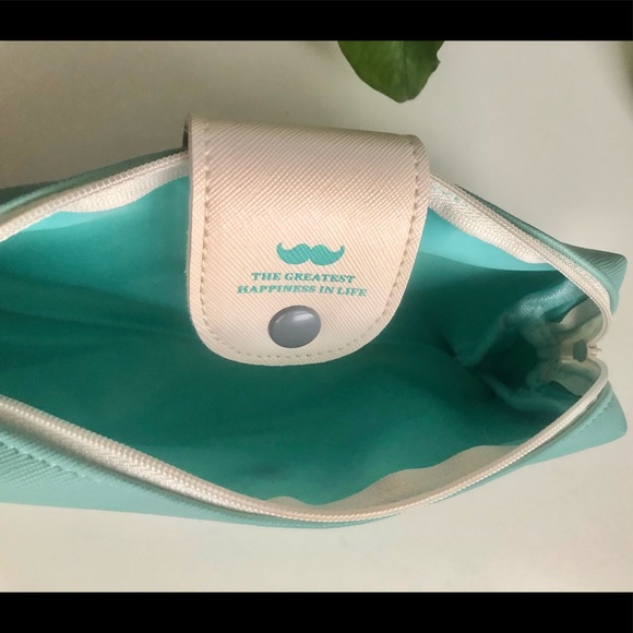 Cute Brand New Travel Cosmetic Pouch/Pencil Case - Picture 2 of 2